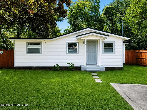 70 Robert St Photo 1