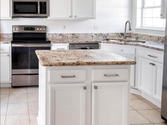 2nd image of 103 Weeping Willow Blvd