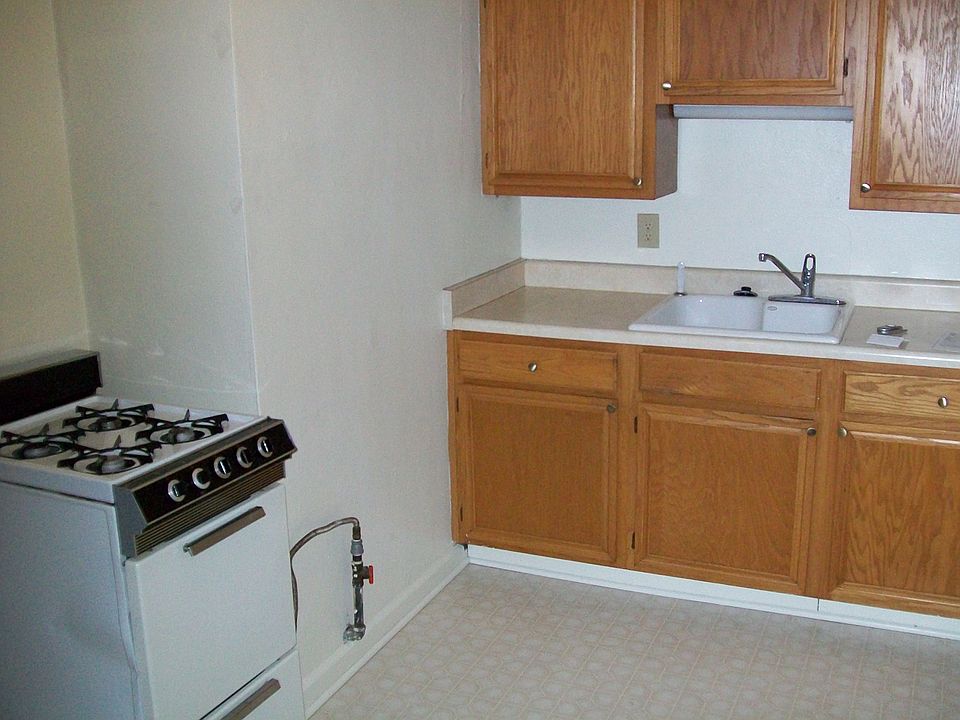 2nd image of 374 Morris Dr