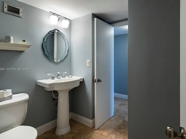 5 Island Ave #LE — Photo 11