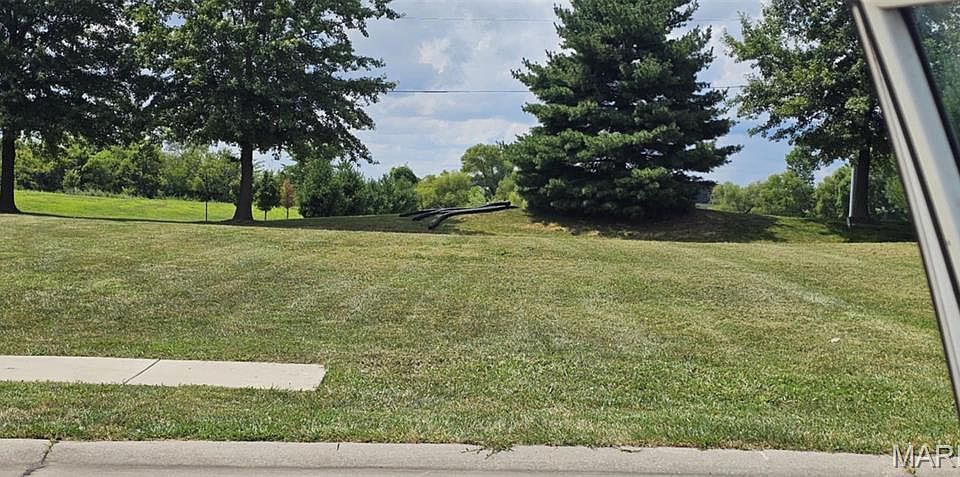 2nd image of 3621 S Arbor Lake Dr