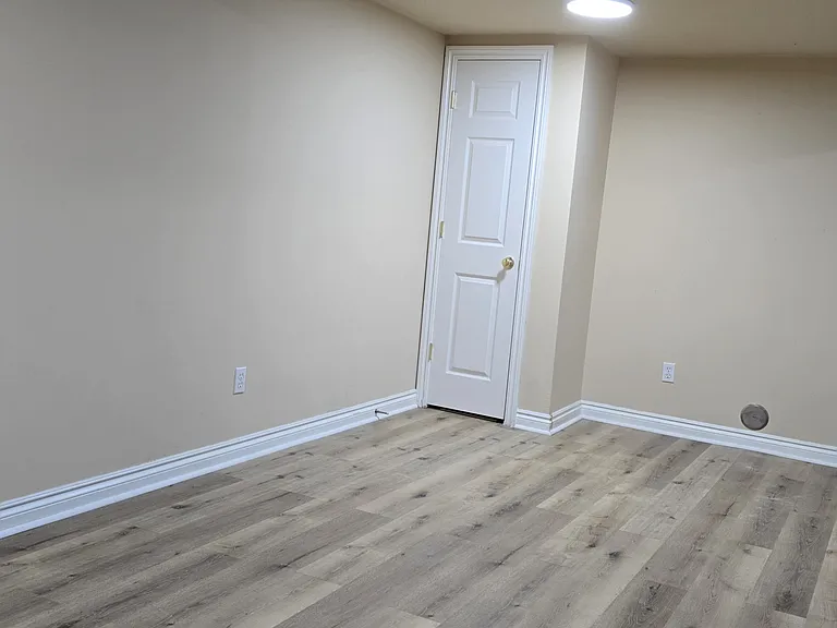 1622 Commodore Cir #36 — Photo 35