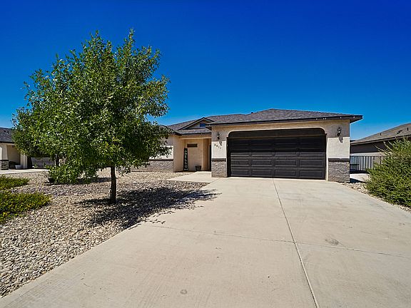 3rd image of 3811 Selman Ct