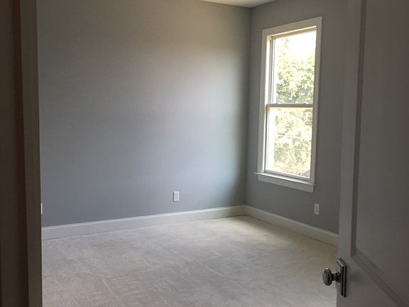 3rd image of 1615 Kirby Ave