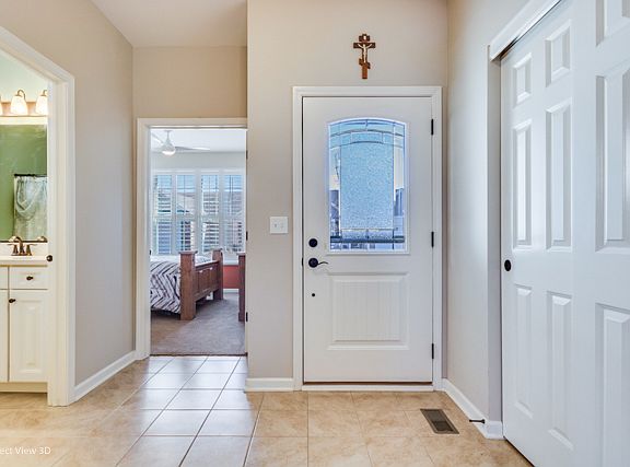 3rd image of 11813 Lawson St