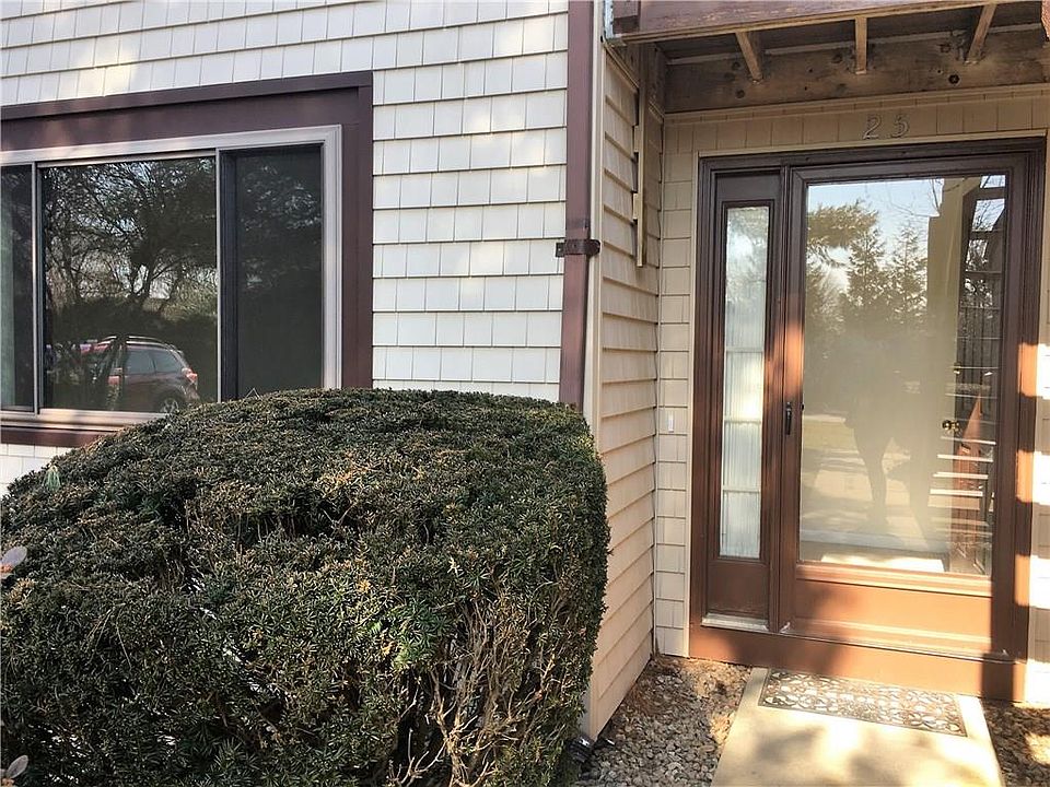 1st image of 30 Sweet Meadows Ct Unit 25