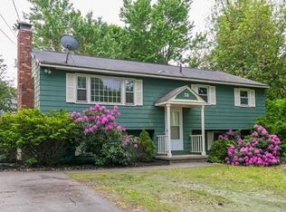 38 Oakland Rd, Pepperell, MA 01463