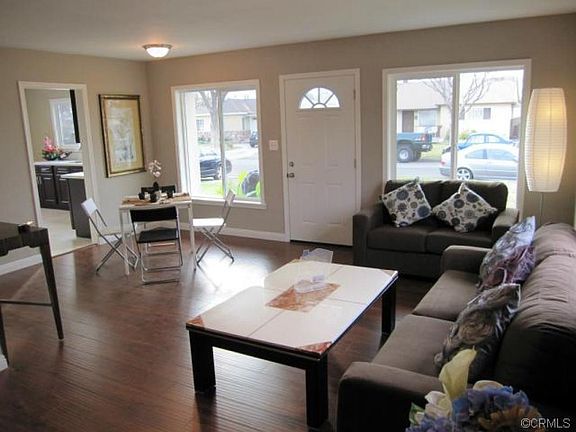 4th image of 4020 N Foxdale Ave
