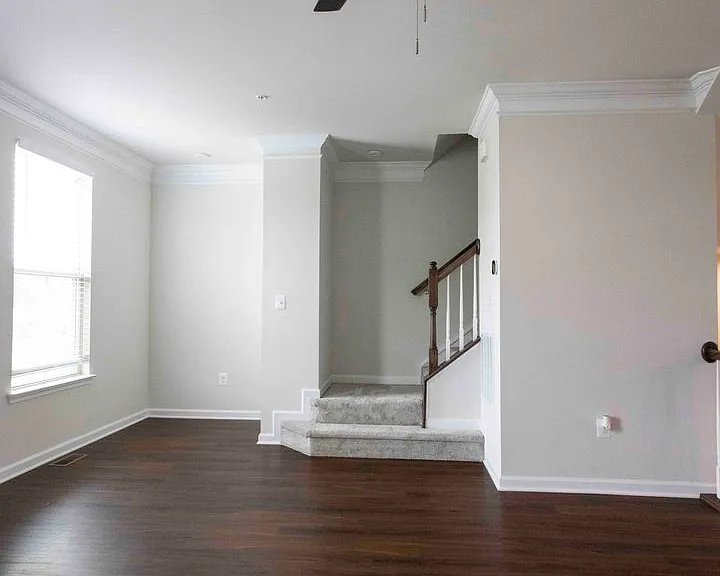 930 Dawes Ct — Photo 30