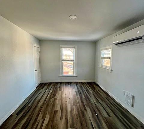 3rd image of 1213 12th St #14