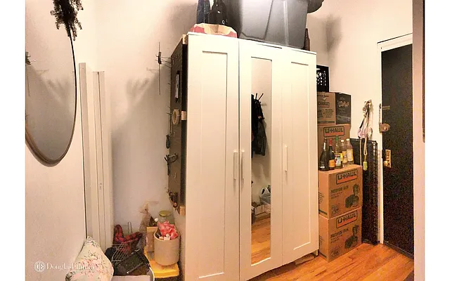 Rented by Douglas Elliman | media 27