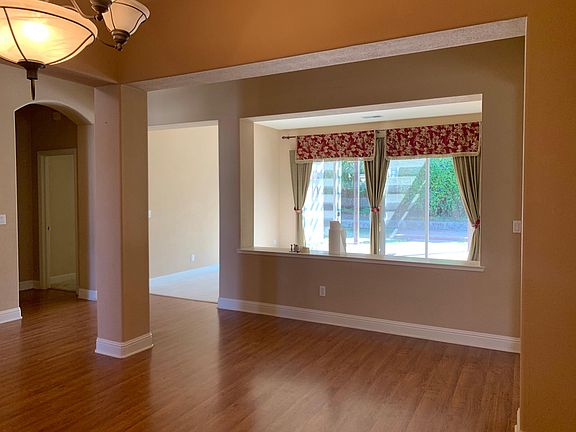 5th image of 9829 Toscano Dr