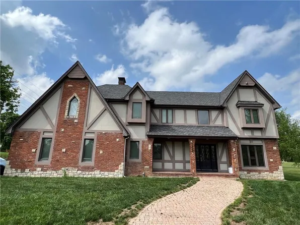 15058 W 155th Ter, Olathe, KS 66062