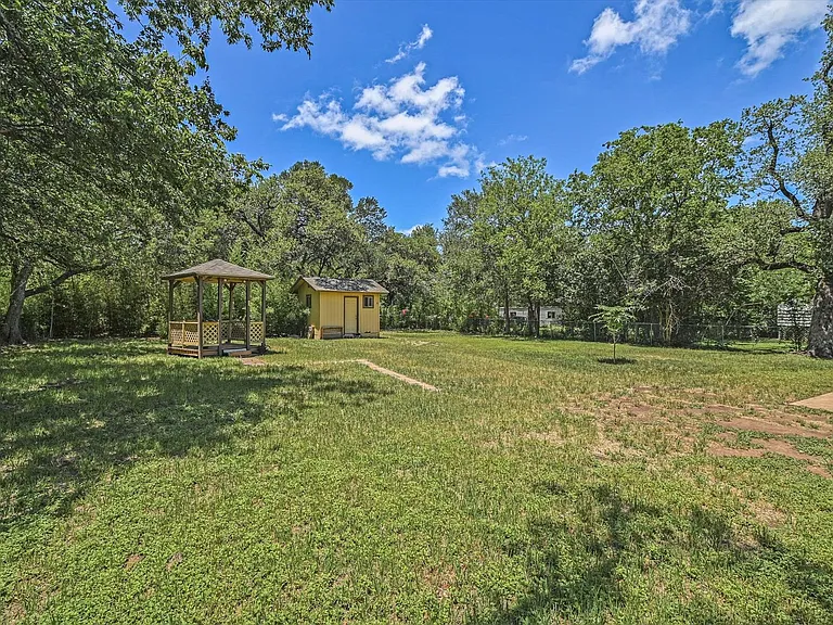 11800 Tedford St — Photo 21