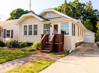 418 La Salle Ave, Saint Joseph, MI 49085