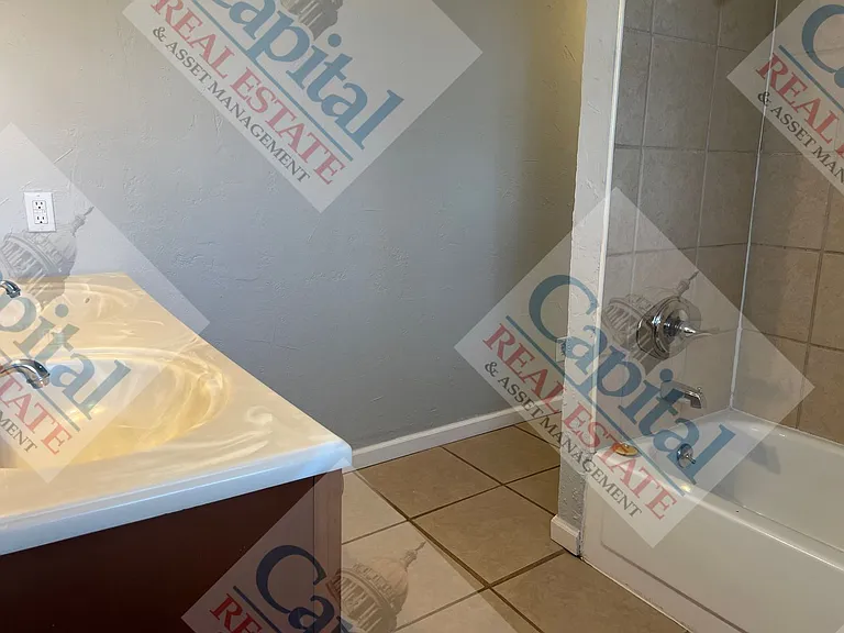 407 E Key Blvd — Photo 29