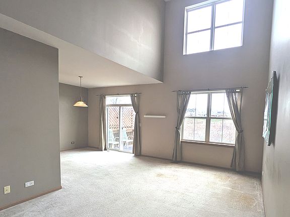 3rd image of 1134 Peregrine Pkwy