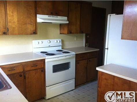 2nd image of 1015 Jackie Jo Ln