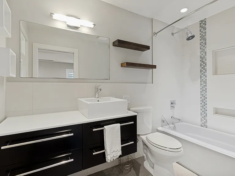 4242 Travis St — Photo 8