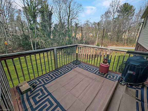 5th image of 278 Kerry Ln