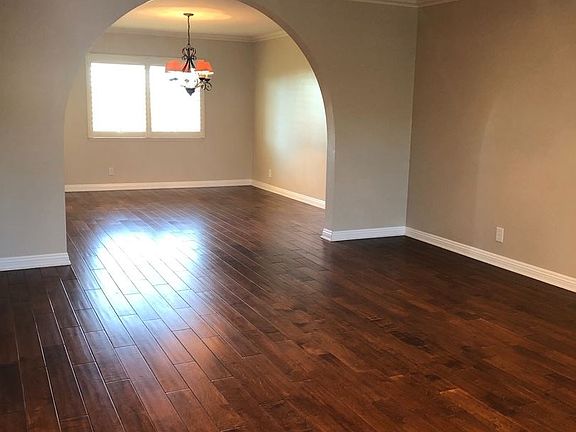 3rd image of 3845 Sunset Knolls Dr