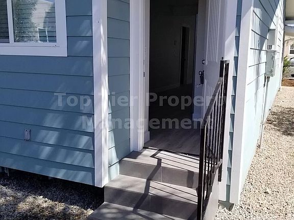 4th image of 2947 Kalmia St