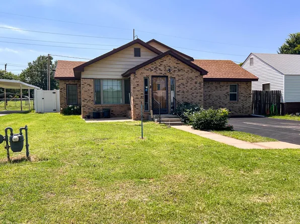 1711 10th St, Woodward, OK 73801