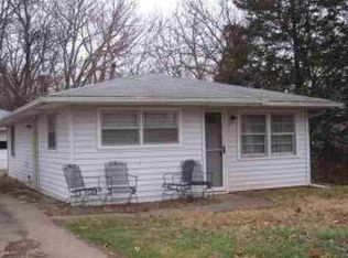 325 15th Ave, Silvis, IL 61282