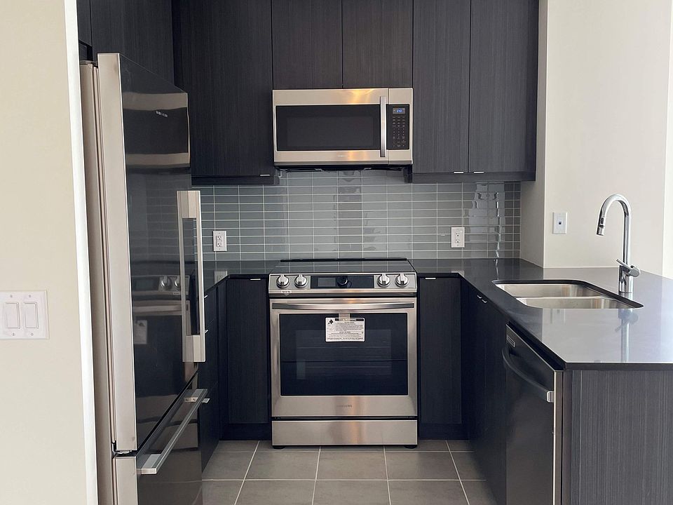 2nd image of 50 Thomas Riley Rd NW #609