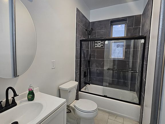 3rd image of 550 Bristol St Floor 2