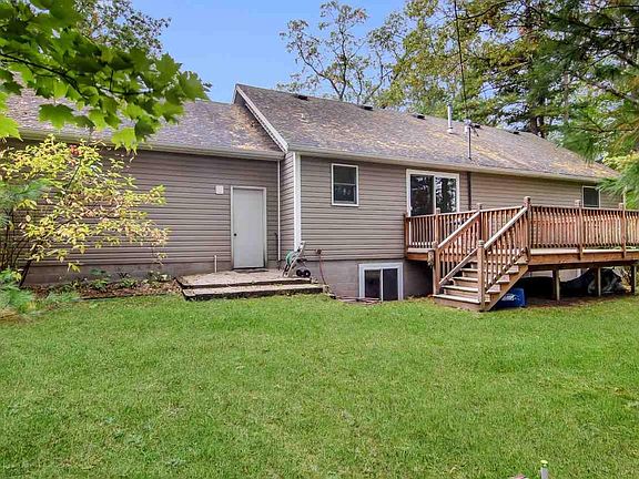 2nd image of 839 Pine Grove Ave