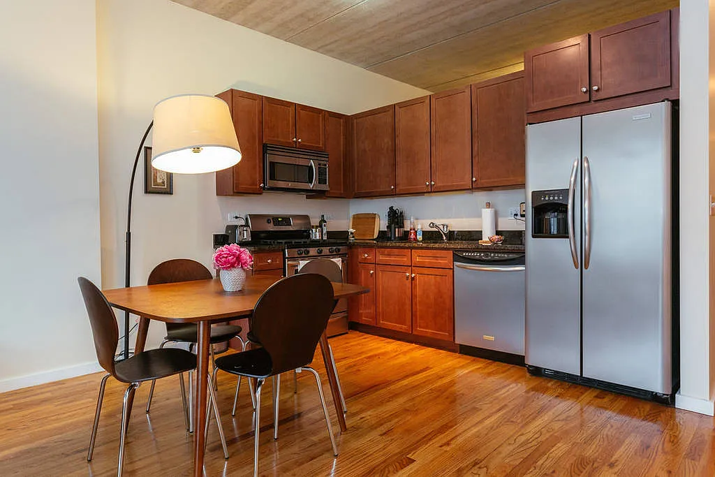 1 bed, 812 sqft, $2,600 — Photo 4