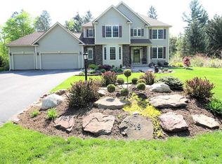19 Ruddy Duck Ln, Rochester, NY 14626