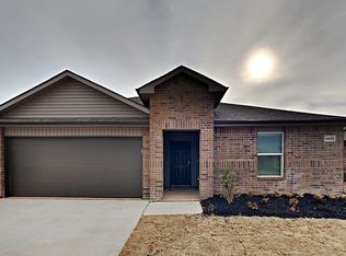 4412 Palmetto Bluff Dr, Mustang, OK 73064