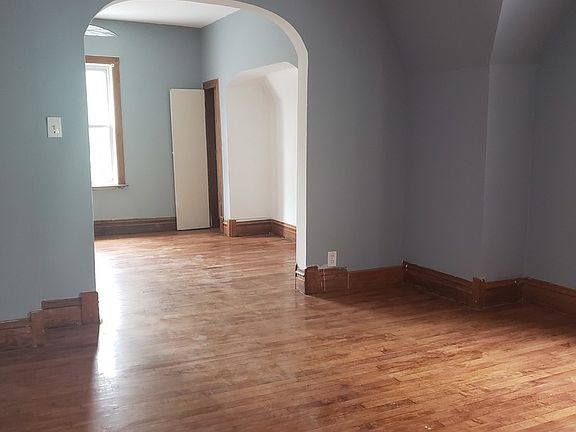 2nd image of 212 N Kostner Ave #2