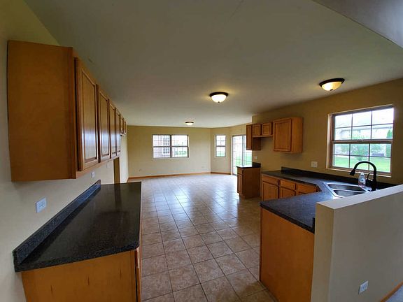 5th image of 3843 Castle Connor Dr