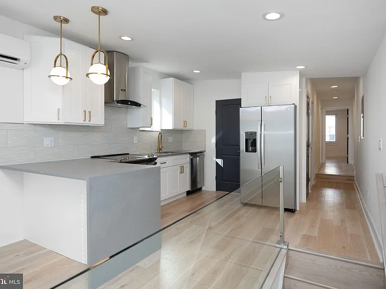 2517 Cedar St #2 — Photo 19