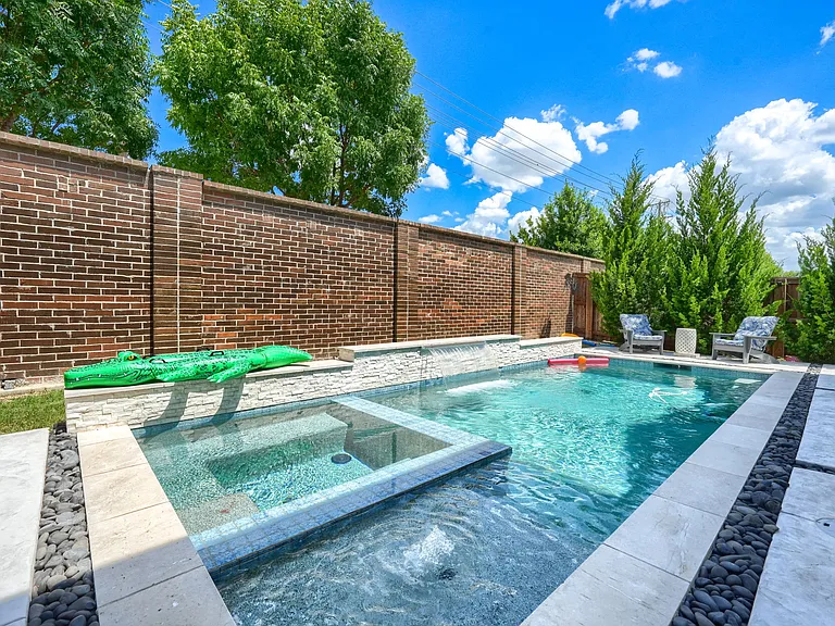 2446 Bainbridge Dr — Photo 29
