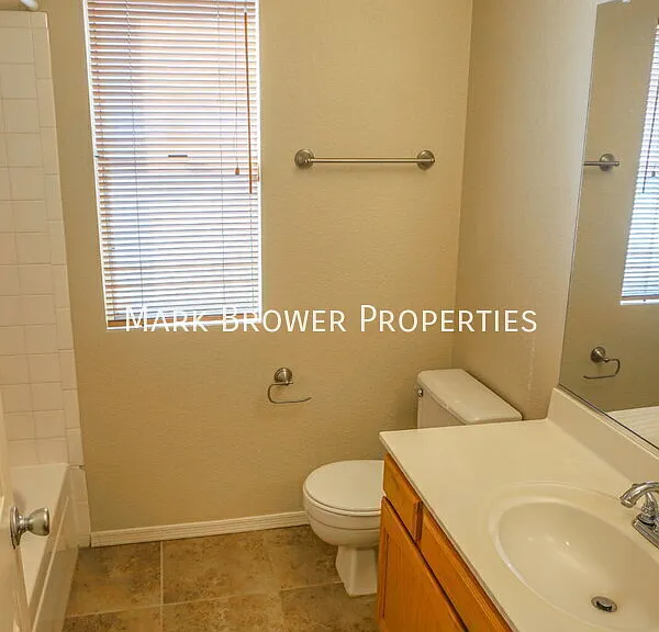 3641 W Linda Ln — Photo 16