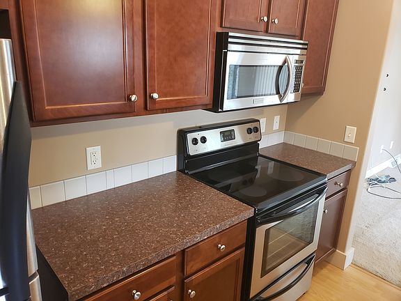 5th image of 1125 Moreland St