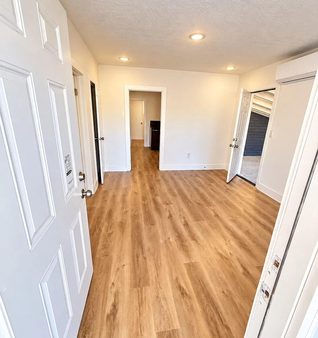 4 bed, $1,350 — Photo 3