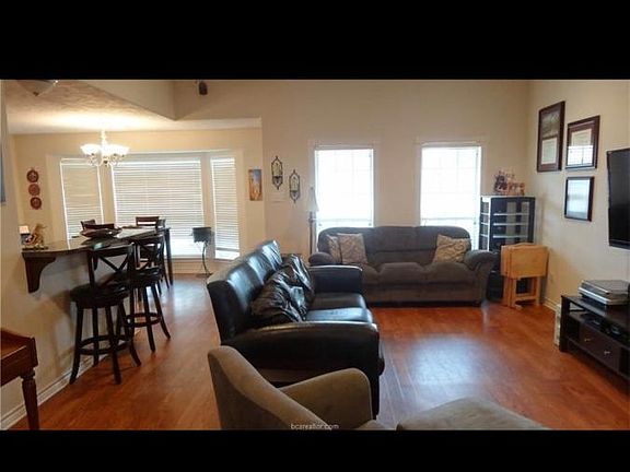 5th image of 926 Whitewing Ln