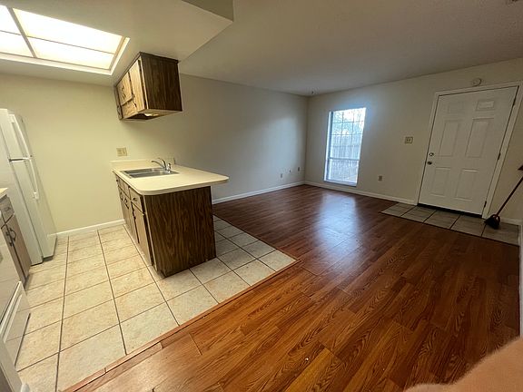 3rd image of 792 N Sinclair Ave #792