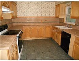 4th image of 222 Jersey Ave