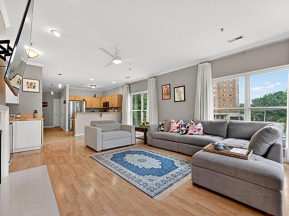 2nd image of 1220 E Locust STREET #101