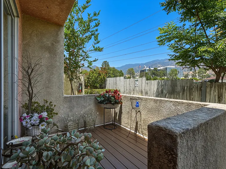 13901 Olive View Ln — Photo 3