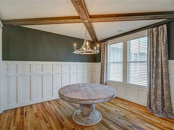 4th image of 3345 Riverly Dr