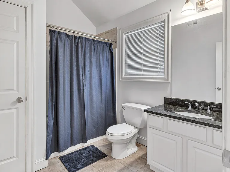 240 Highland Ave — Photo 16
