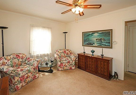 3rd image of 133 Manhattan Ave