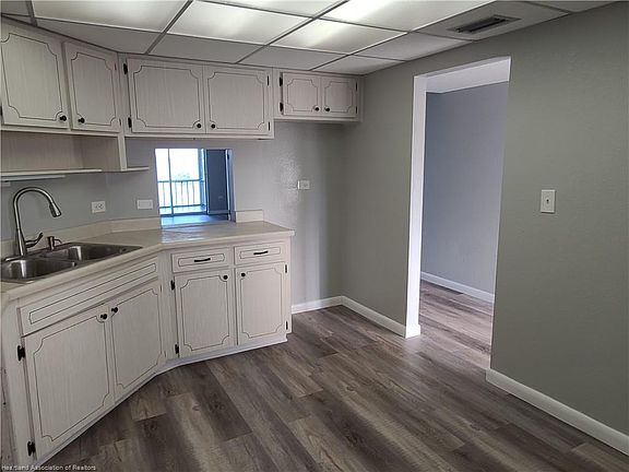 5th image of 414 Lake Clay Dr S #414